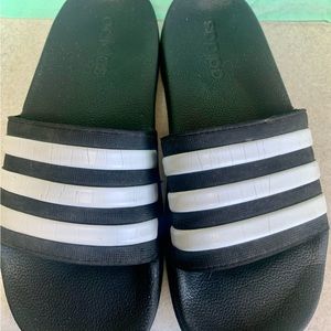 Adidas slip ons Women’s size 6